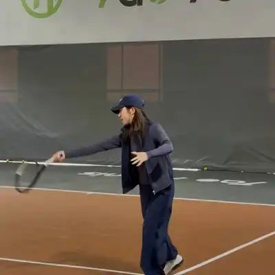 侯磊